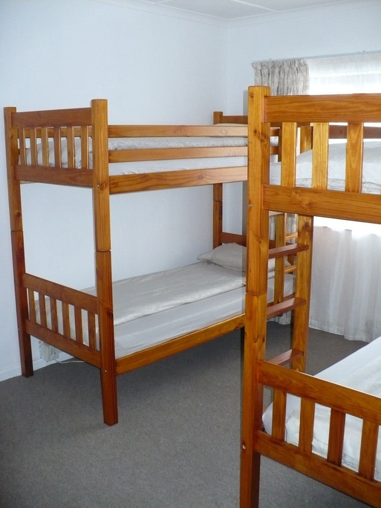 Backpacker Apartments Plettenberg Bay Bagian luar foto
