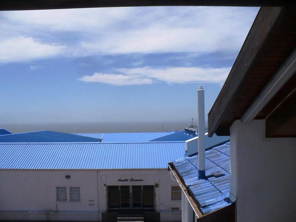 Backpacker Apartments Plettenberg Bay Bagian luar foto