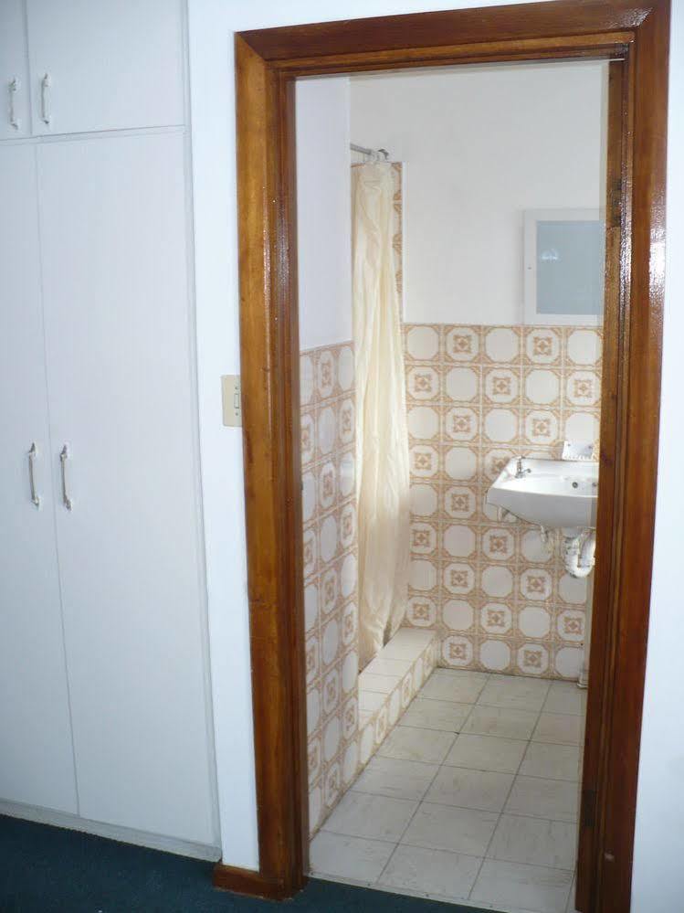 Backpacker Apartments Plettenberg Bay Bagian luar foto