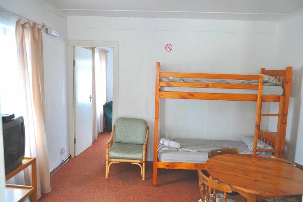 Backpacker Apartments Plettenberg Bay Bagian luar foto